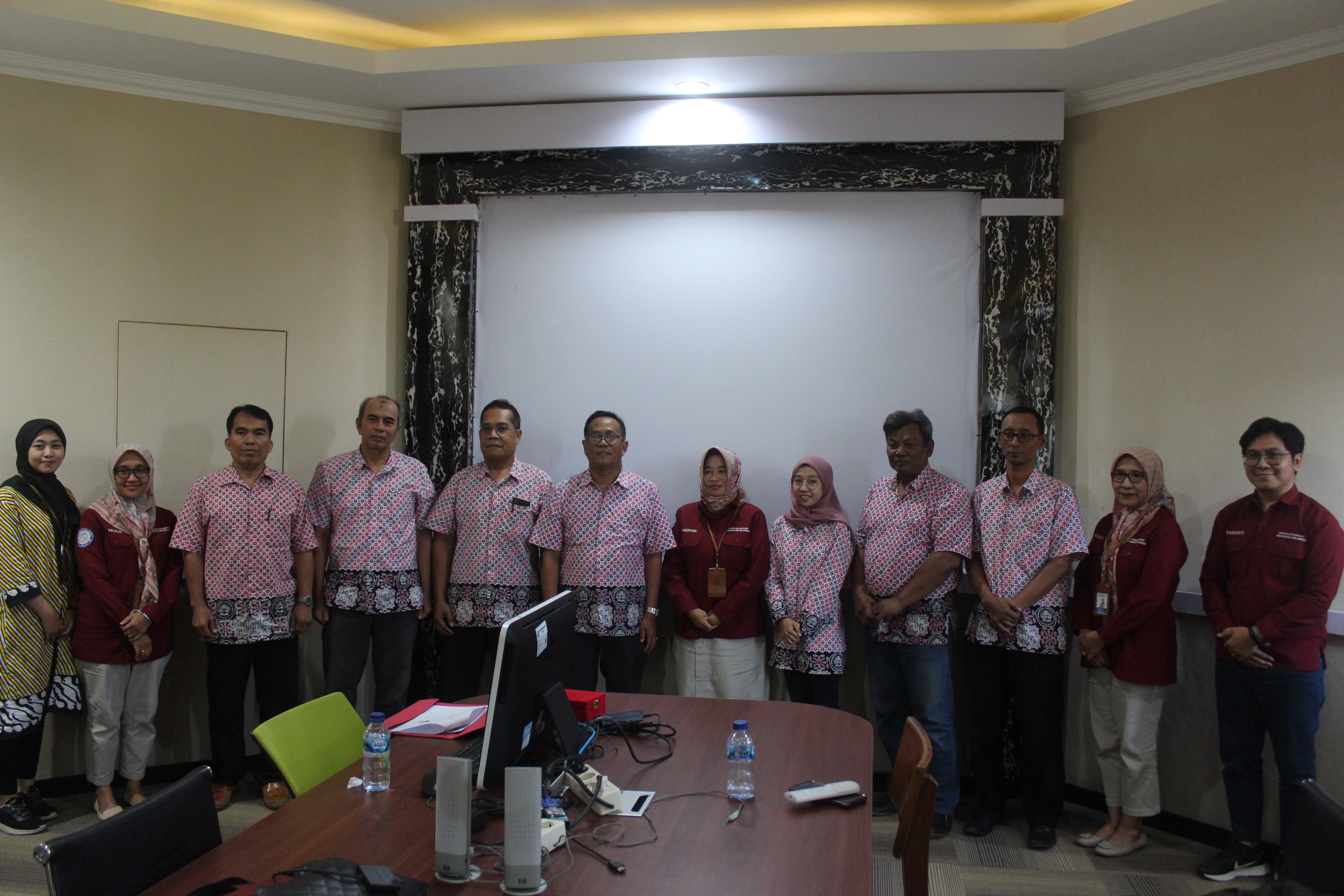 Badan Perpustakaan Untag Surabaya Lakukan studi Banding ke Perpustakaan Unair